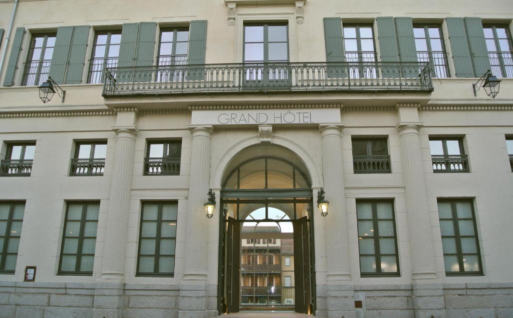 Grand Hotel De Castres Exterior photo